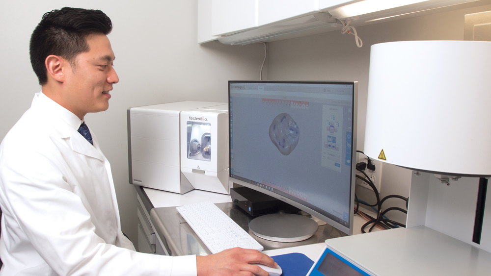 Dr. Chi using the glidewell.io In-Office Solution