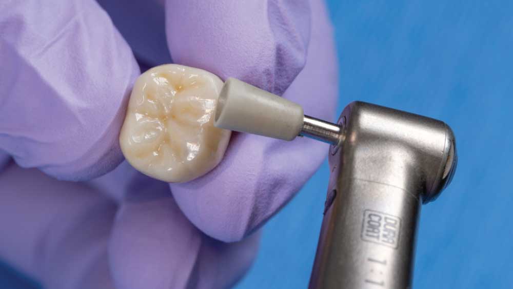 White cup to achieve "wet" shine