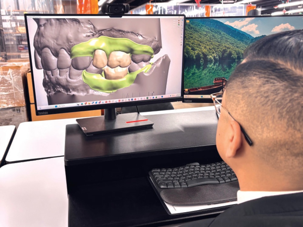 Tech using design software